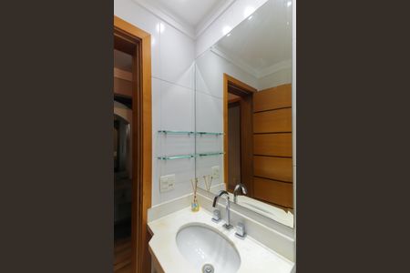 Apartamento à venda com 241m², 3 quartos e 6 vagasBanheiro da Suíte 2