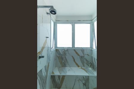 Apartamento à venda com 241m², 3 quartos e 6 vagasBanheiro da Suíte 3