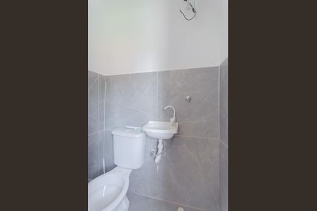 Banheiro de kitnet/studio para alugar com 1 quarto, 18m² em Ipiranga, São Paulo