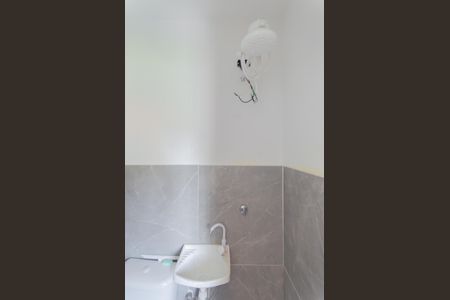 Banheiro de kitnet/studio para alugar com 1 quarto, 18m² em Ipiranga, São Paulo