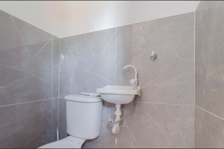 Banheiro de kitnet/studio para alugar com 1 quarto, 18m² em Ipiranga, São Paulo