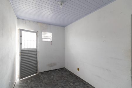 Sala e Cozinha de casa para alugar com 1 quarto, 25m² em Vila Jacuí, São Paulo