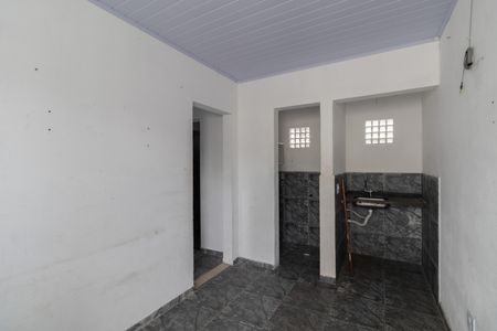 Sala e Cozinha de casa para alugar com 1 quarto, 25m² em Vila Jacuí, São Paulo