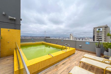 Apartamento para alugar com 11m², 1 quarto e sem vaga Apartamento para alugar com 11m², 1 quarto e sem vagaPiscina