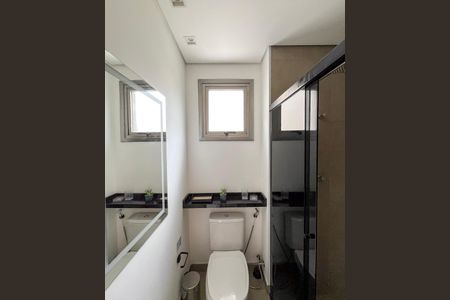 Banheiro de apartamento para alugar com 1 quarto, 11m² em Liberdade, São Paulo