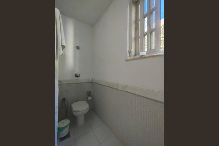 Casa à venda com 307m², 4 quartos e 2 vagasBanheiro da Suíte