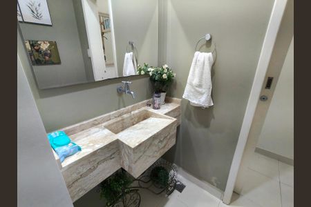 Casa à venda com 307m², 4 quartos e 2 vagasLavabo