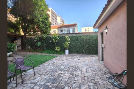 Casa à venda com 307m², 4 quartos e 2 vagasQuintal