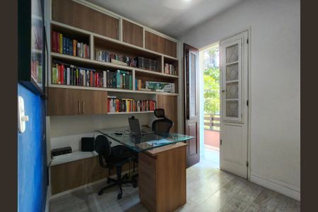 Casa à venda com 307m², 4 quartos e 2 vagasQuarto 2