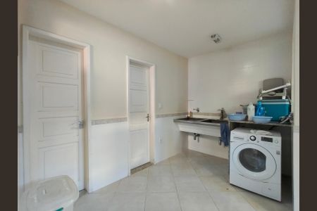 Casa à venda com 307m², 4 quartos e 2 vagasÁrea de Serviço