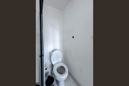 Banheiro de kitnet/studio à venda com 1 quarto, 19m² em Brás, São Paulo