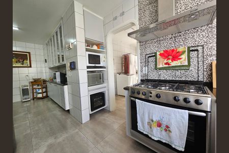 Apartamento à venda com 184m², 3 quartos e 4 vagasCozinha