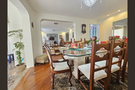 Apartamento à venda com 184m², 3 quartos e 4 vagasSala