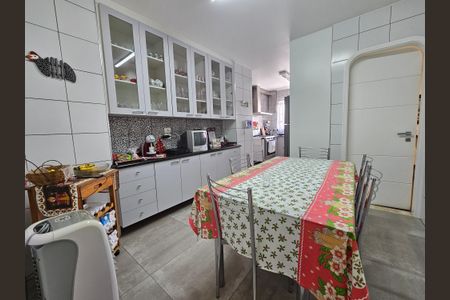 Apartamento à venda com 184m², 3 quartos e 4 vagasCozinha