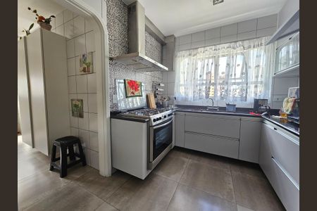 Apartamento à venda com 184m², 3 quartos e 4 vagasCozinha