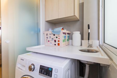 Apartamento à venda com 65m², 2 quartos e 1 vagaÁrea de Serviço