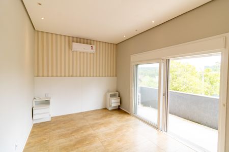 Casa de condomínio à venda com 248m², 3 quartos e 4 vagasSuíte 1