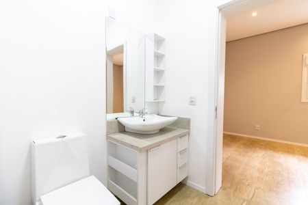 Casa de condomínio à venda com 248m², 3 quartos e 4 vagasBanheiro da Suíte 2