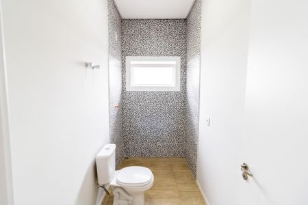 Casa de condomínio à venda com 248m², 3 quartos e 4 vagasBanheiro