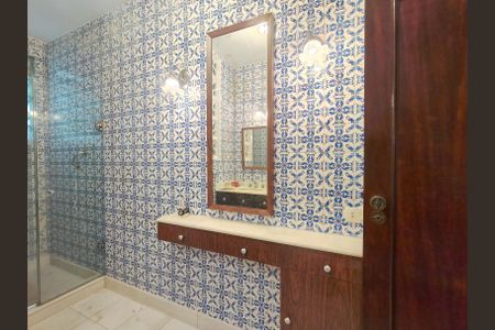 Apartamento à venda com 110m², 3 quartos e 1 vaga Apartamento à venda com 110m², 3 quartos e 1 vagaBanheiro Corredor