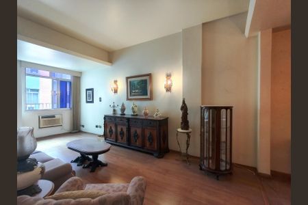 Apartamento à venda com 110m², 3 quartos e 1 vaga Apartamento à venda com 110m², 3 quartos e 1 vagaSala