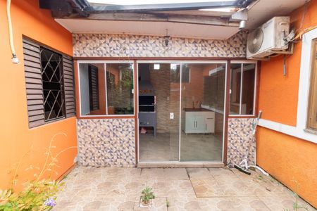 Casa à venda com 46m², 2 quartos e 2 vagas Casa à venda com 46m², 2 quartos e 2 vagasQuintal