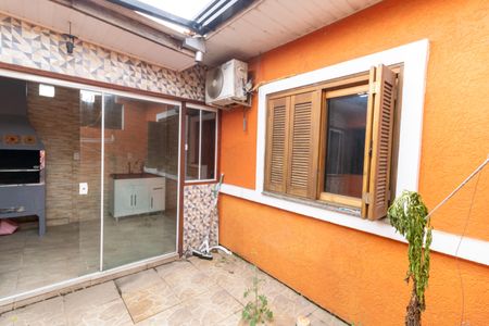 Casa à venda com 46m², 2 quartos e 2 vagas Casa à venda com 46m², 2 quartos e 2 vagasQuintal