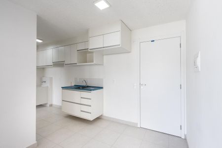 Sala de apartamento para alugar com 2 quartos, 36m² em Parque Industrial Tomas Edson, São Paulo