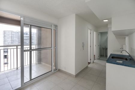 Sala de apartamento para alugar com 2 quartos, 36m² em Parque Industrial Tomas Edson, São Paulo