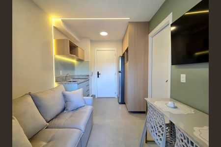 Sala/Cozinha de apartamento à venda com 1 quarto, 25m² em Vila Nova Conceição, São Paulo