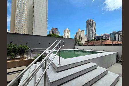 Apartamento à venda com 25m², 1 quarto e sem vagaÁrea comum - Piscina