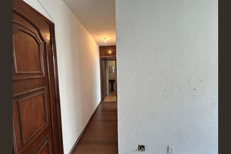 Apartamento para alugar com 65m², 2 quartos e 1 vagaCorredor