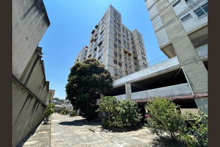 Apartamento para alugar com 65m², 2 quartos e 1 vagaQuadra Esportiva