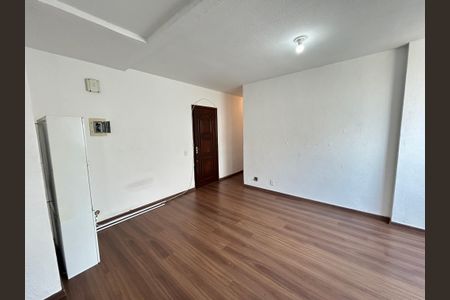 Apartamento para alugar com 65m², 2 quartos e 1 vagaSala