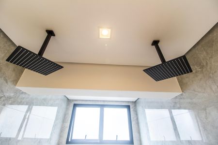 Casa de condomínio à venda com 542m², 6 quartos e 6 vagasDetalhe do banheiro