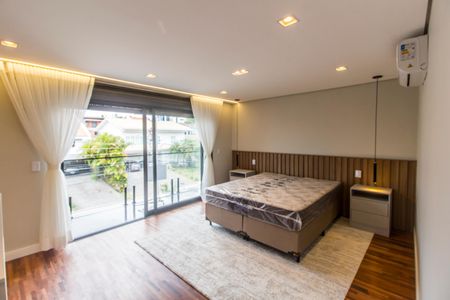 Casa de condomínio à venda com 542m², 6 quartos e 6 vagasSuíte master