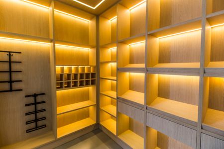 Casa de condomínio à venda com 542m², 6 quartos e 6 vagasAdega