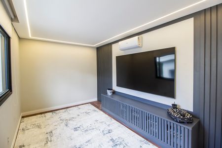 Casa de condomínio à venda com 542m², 6 quartos e 6 vagasSala de TV