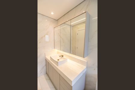 Casa de condomínio à venda com 542m², 6 quartos e 6 vagasBanheiro da Suíte