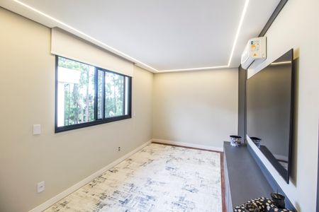 Casa de condomínio à venda com 542m², 6 quartos e 6 vagasSala de TV