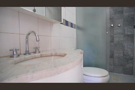 Apartamento para alugar com 70m², 3 quartos e 1 vaga Apartamento para alugar com 70m², 3 quartos e 1 vagaBanheiro