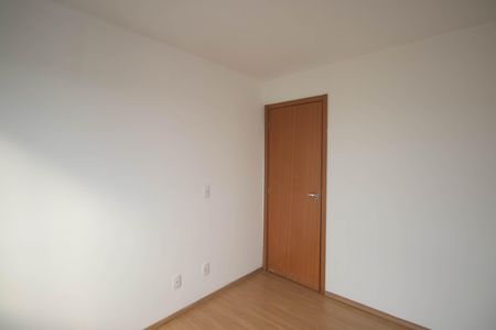 Quarto 1 de apartamento para alugar com 2 quartos, 48m² em Colubandê, São Gonçalo