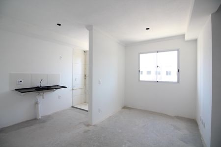 Sala de apartamento para alugar com 2 quartos, 42m² em Taquara, Rio de Janeiro
