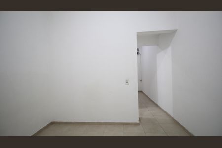 Quarto de kitnet/studio para alugar com 1 quarto, 25m² em Jardim Piracuama, São Paulo