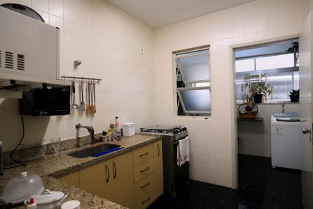 Apartamento à venda com 110m², 3 quartos e 2 vagasCozinha