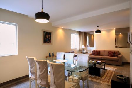 Sala de apartamento para alugar com 3 quartos, 110m² em Sion, Belo Horizonte