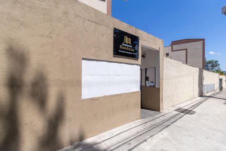 Apartamento para alugar com 52m², 2 quartos e 1 vaga Apartamento para alugar com 52m², 2 quartos e 1 vagaFachada