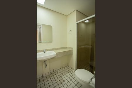 Apartamento para alugar com 68m², 2 quartos e 1 vaga Apartamento para alugar com 68m², 2 quartos e 1 vagaBANHEIRO DA SUÍTE