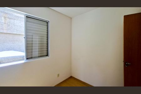 Quarto 2 de apartamento para alugar com 2 quartos, 80m² em Santo Antônio, Belo Horizonte