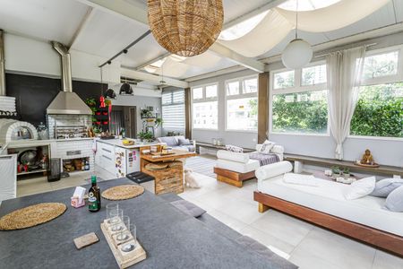 Casa à venda com 290m², 7 quartos e 7 vagasSala